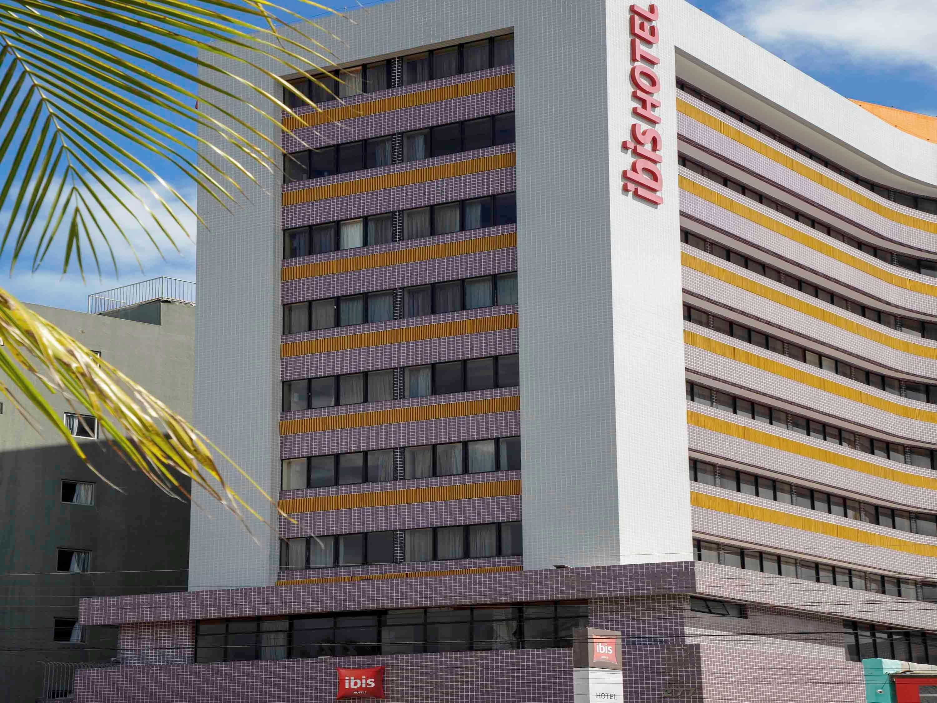 Отель Ibis Maceio Pajucara Экстерьер фото